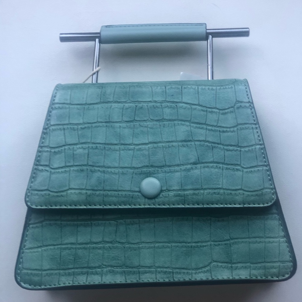 Monochromatic Hand Bag - Picture 7 of 9